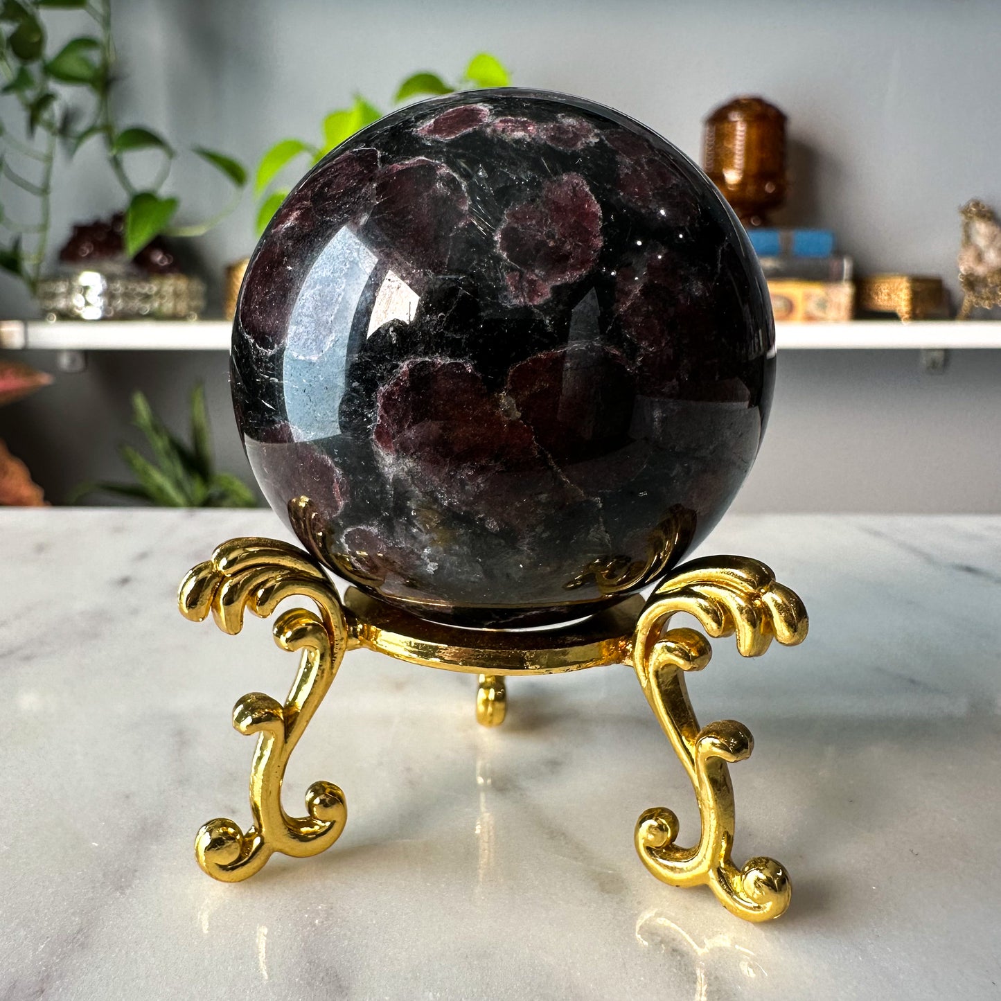 Garnet in Arfvedsonite Sphere