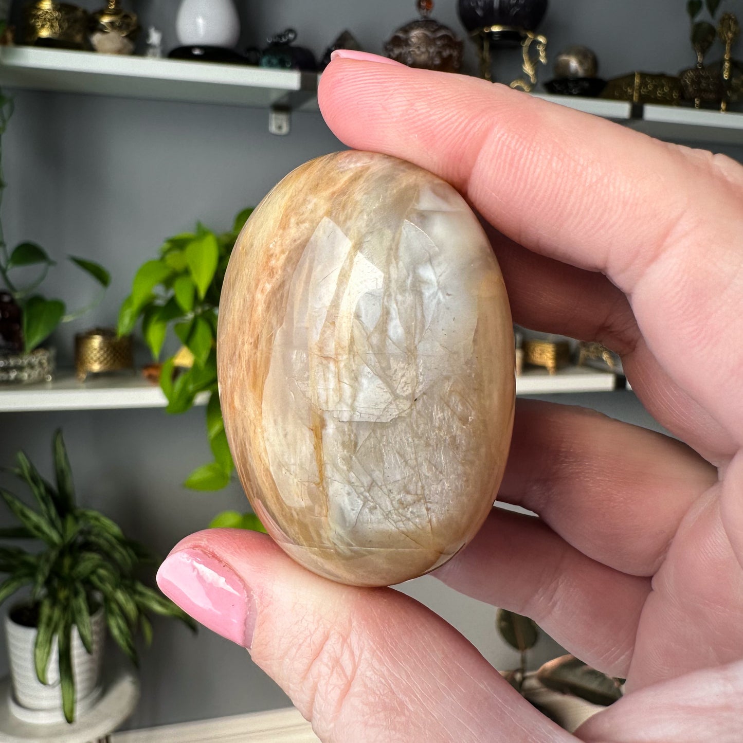 Peach Moonstone Palm Stone | 002