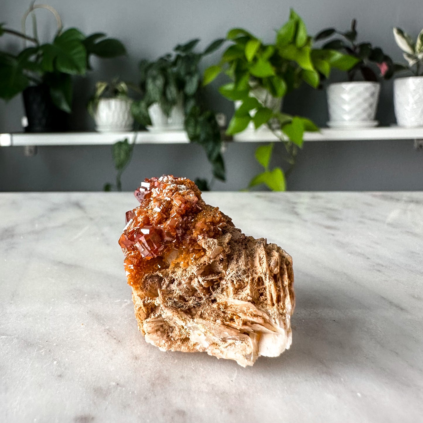 Vanadinite on Barite