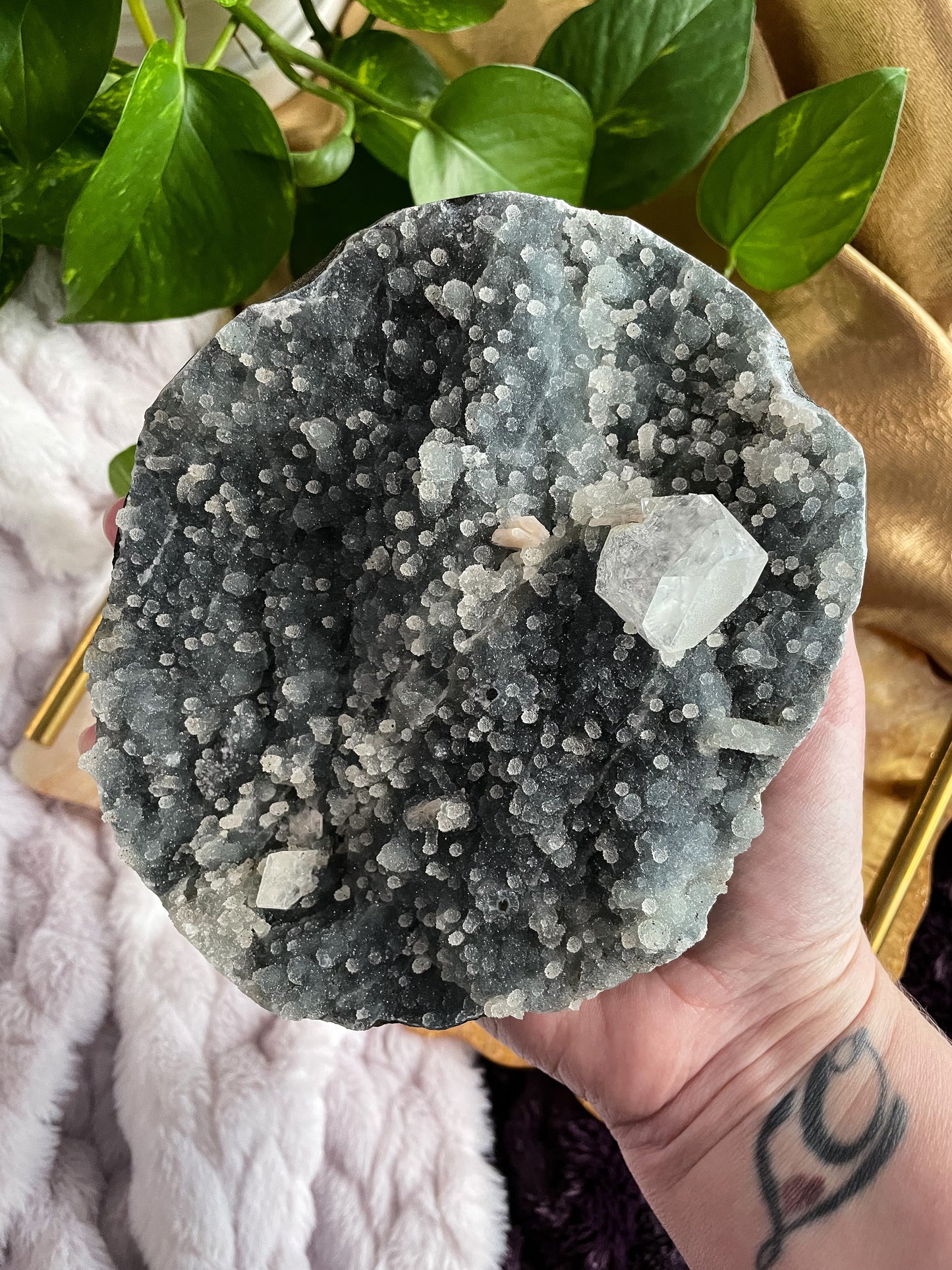 Chalcedony + Apophyllite + Stilbite